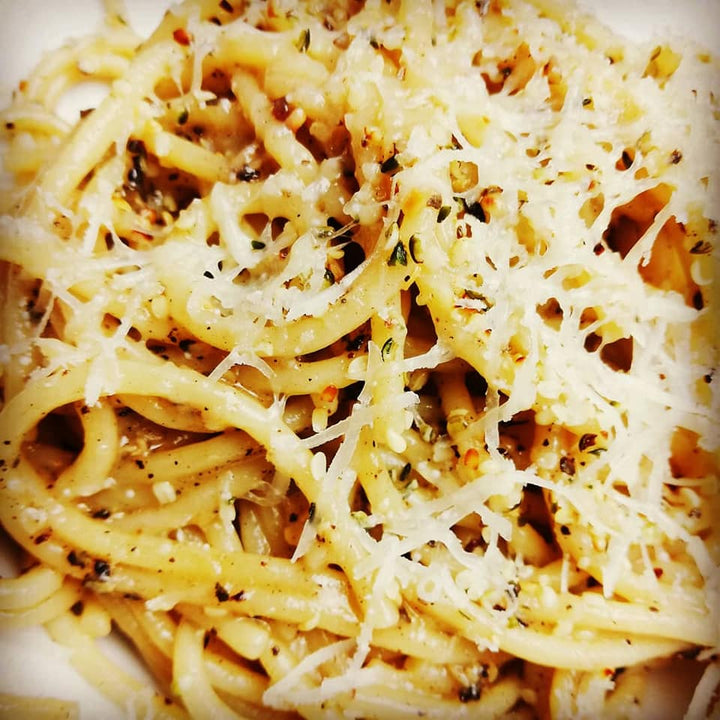 Cacio e Pepe e Canepa! Roomalainen klassikko pasta hampulla